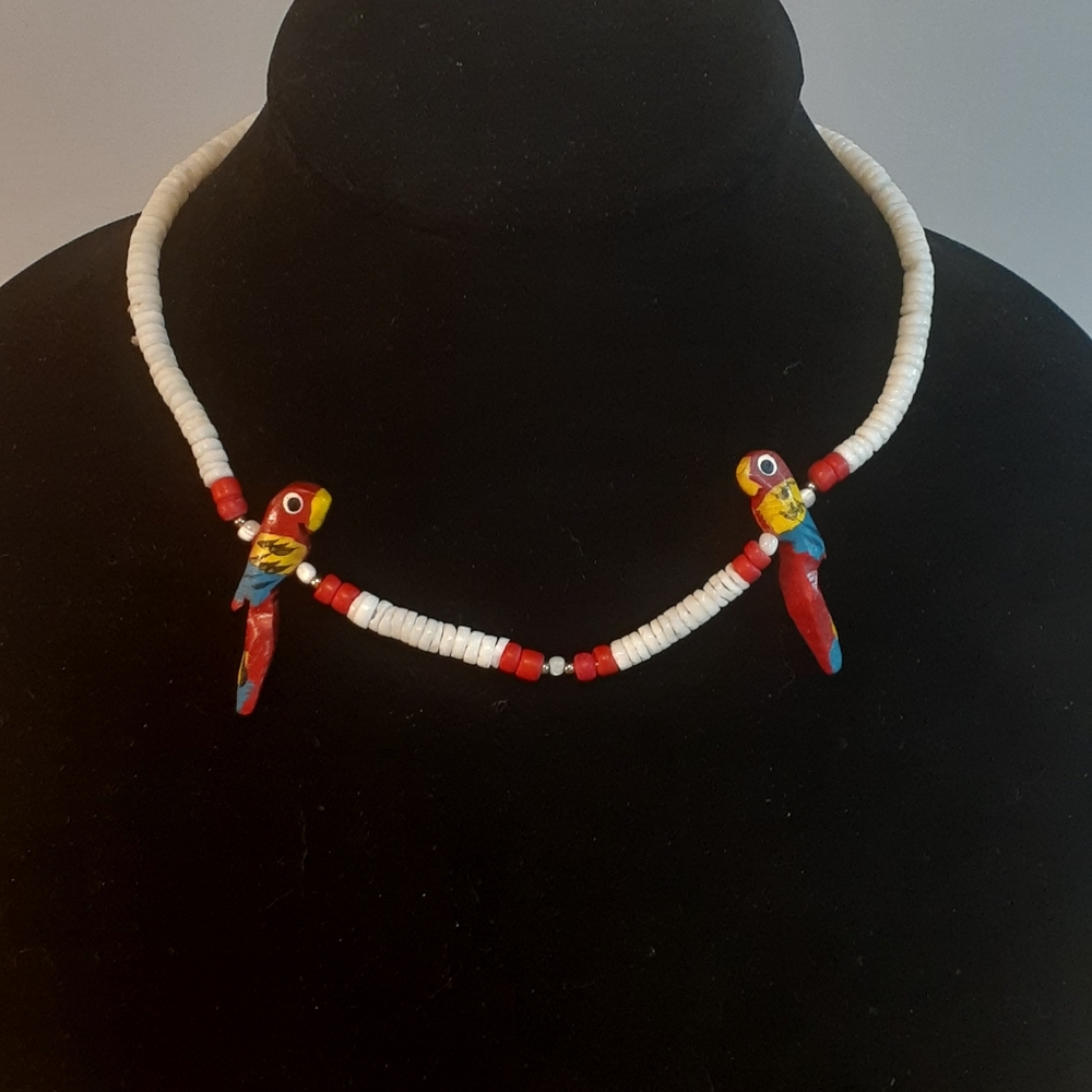 Pucca Shell Necklace Feat. Wooden Parrots